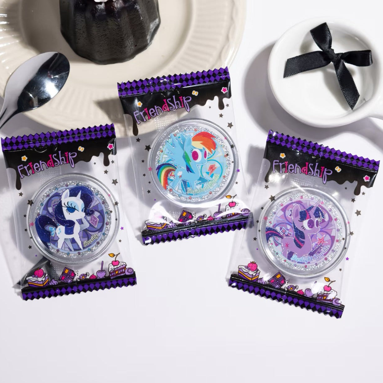 Card Game ✨ My Little Pony - Double-Sided Candy Badges - Starry Night Edition - 10 badges per box