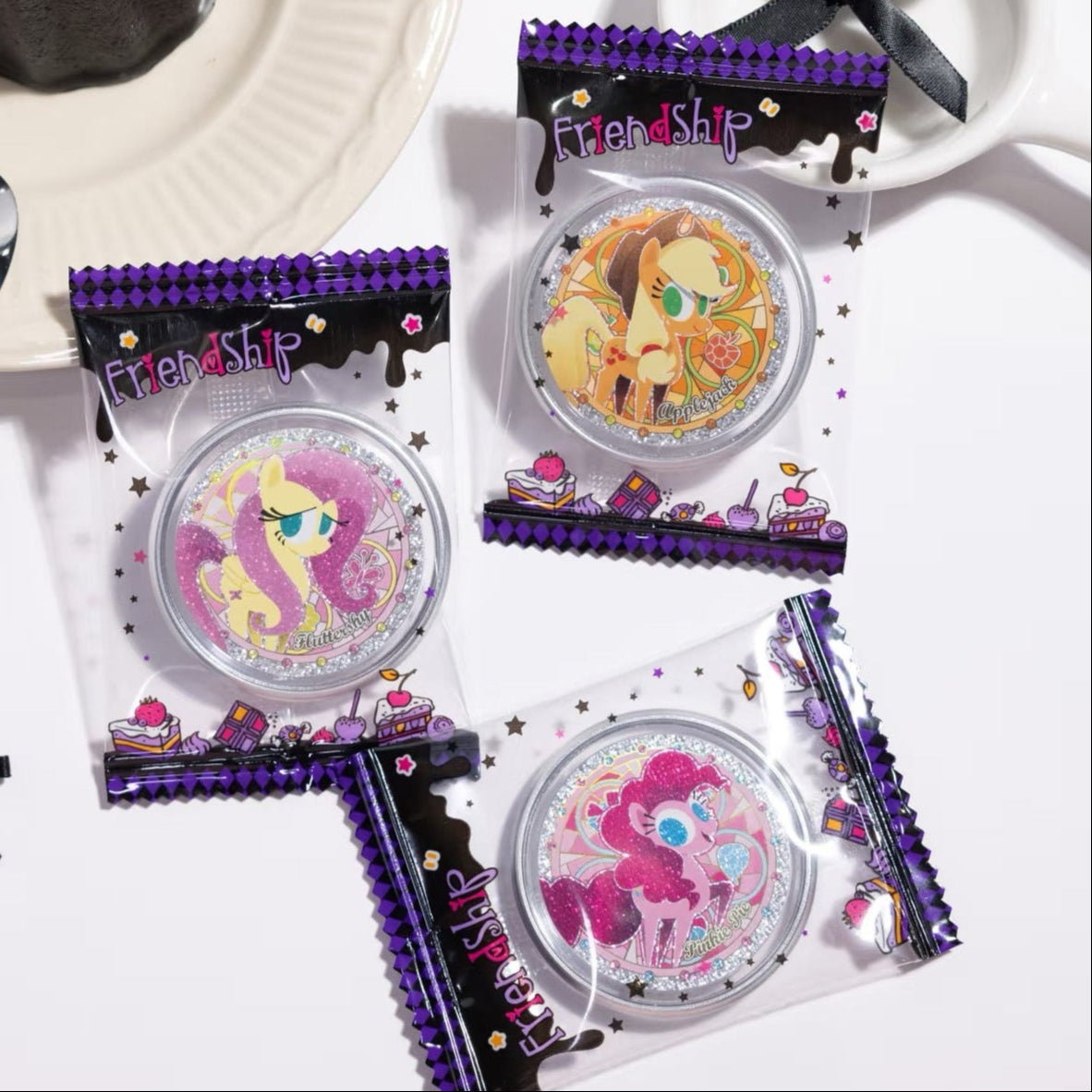 Card Game ✨ My Little Pony - Double-Sided Candy Badges - Starry Night Edition - 10 badges per box